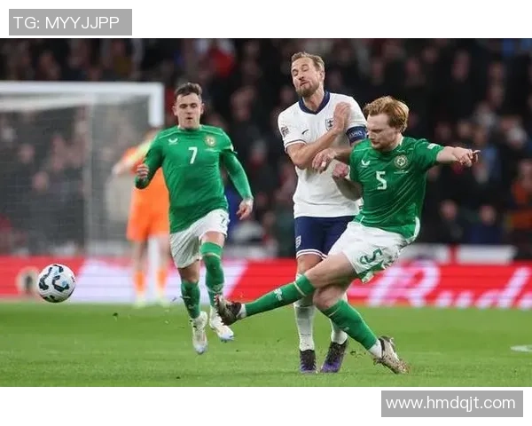 足球明星凯恩的全名揭秘及其职业生涯精彩瞬间回顾